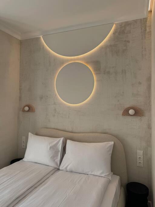 Danes23 - Candy Studio, Self Check-in, Free Parking, Park And River View, Oldtown, A/c Apartment *
