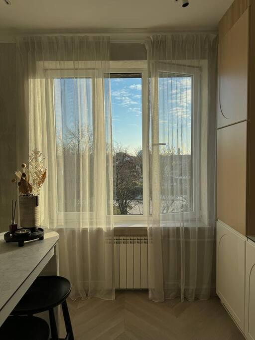 Apartment Danes23 - Candy Studio, Self Check-in, Free Parking, Park And River View, Oldtown, A/c