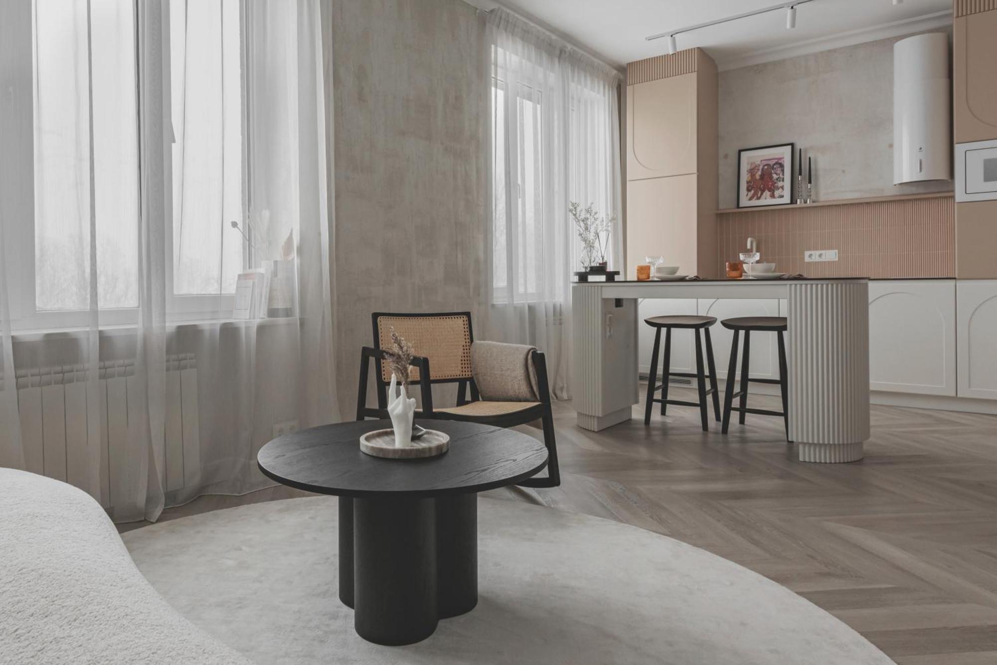Danes23 - Candy Studio, Self Check-in, Free Parking, Park And River View, Oldtown, A/c